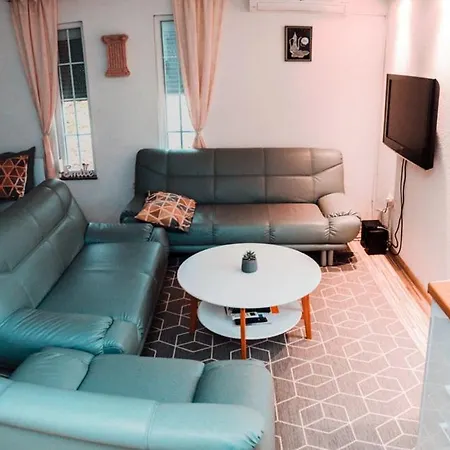 Apartman Va Vikendica: 1 *